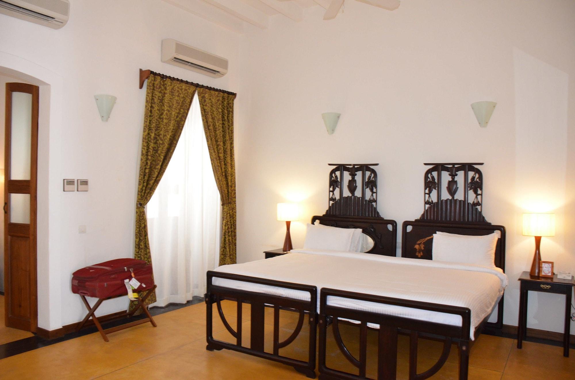 Palais De Mahe - A Cgh Earth Experience Hotel Puducherry Eksteriør billede
